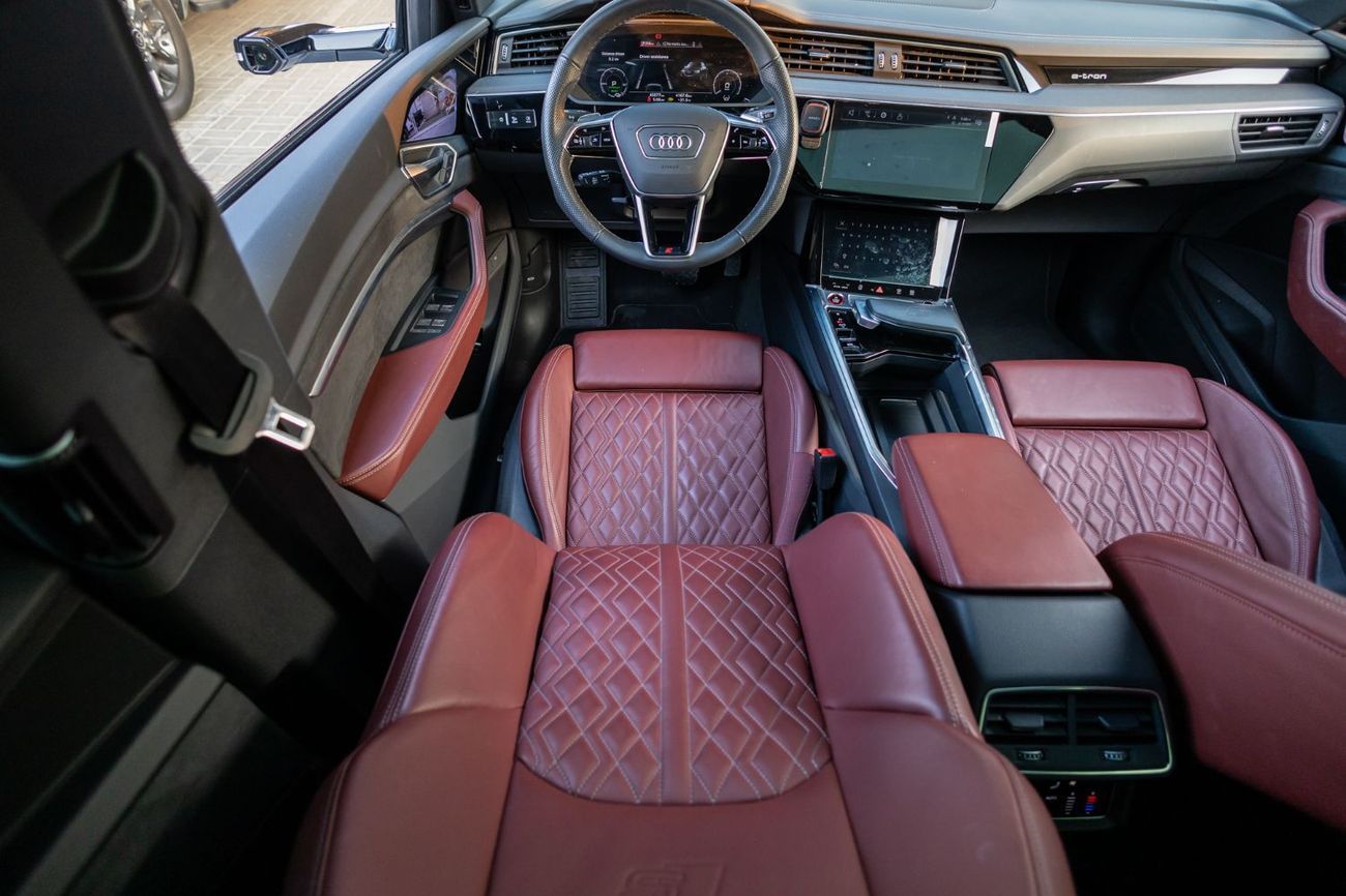 أودي اي ترون 55 Quattro