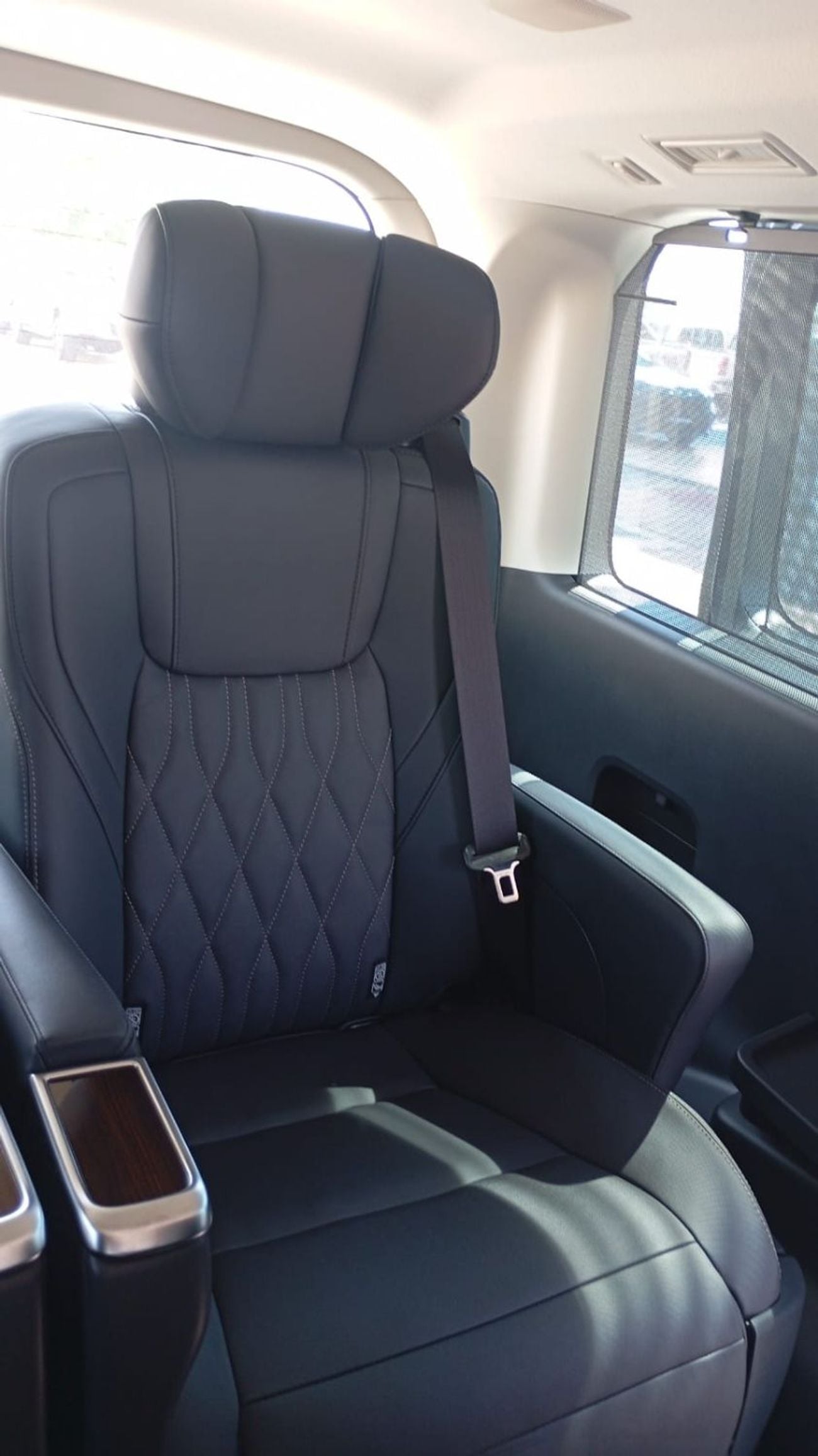 Toyota Granvia PREMIUM Luxury