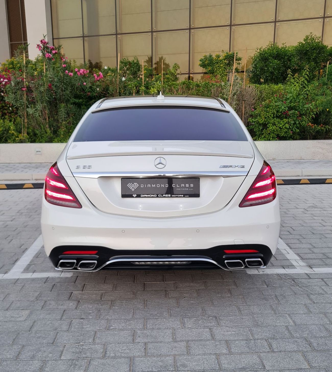 مرسيدس بنز S 560 Exclusive Edition 4.0L