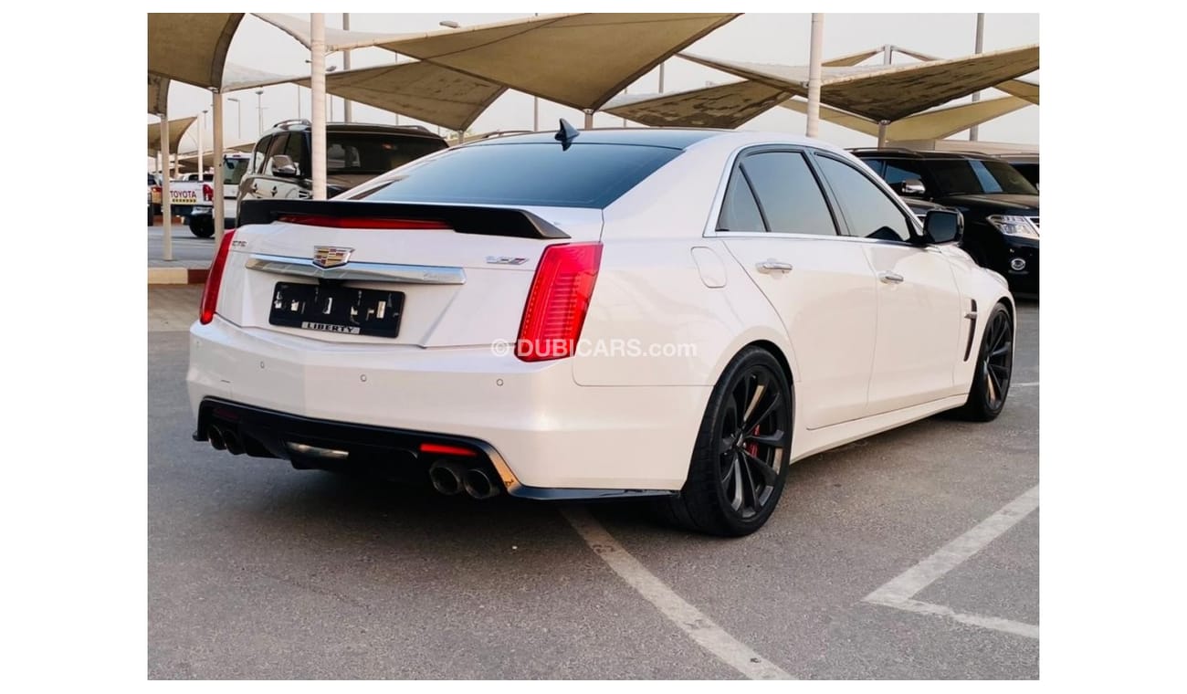 Cadillac CTS -CADILLAC-CTS-V-2017-GCC-SUPER CHARGER