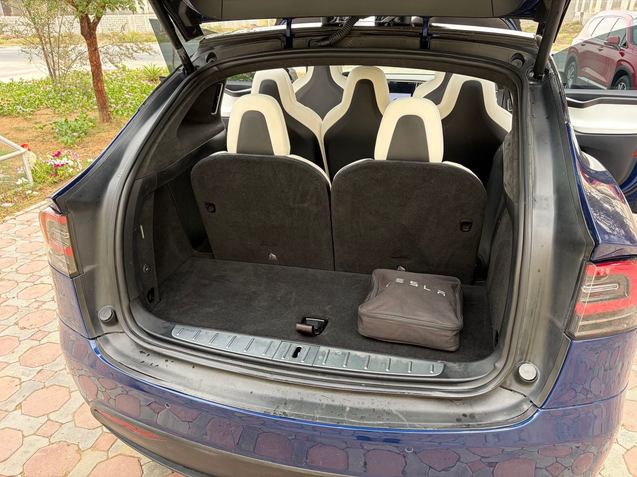 تسلا موديل اكس