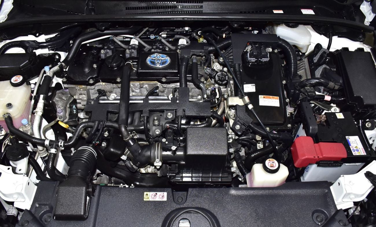 تويوتا كورولا EXCELLENT DEAL for our Toyota Corolla Hybrid ( 2020 Model ) in White Color GCC Specs