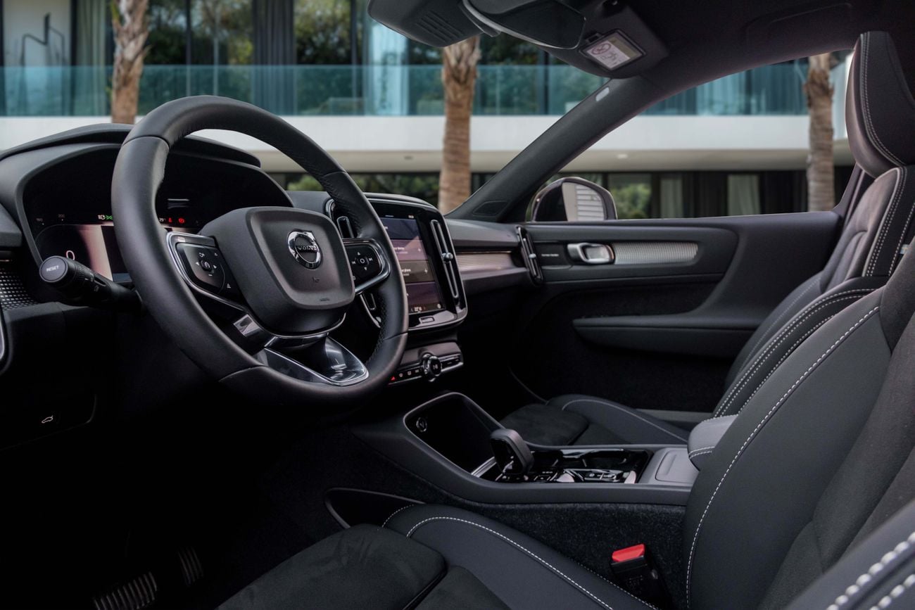 Volvo XC40 ULTIMATE DARK B4 | 2,253 P.M | 0% Downpayment | 2029 Warranty!