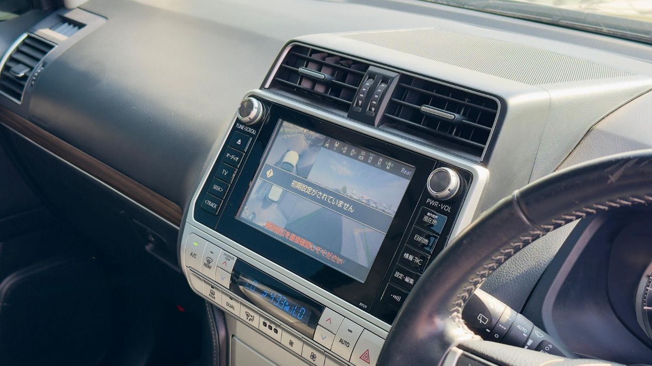 تويوتا برادو LIMGENE BODY KIT INSTALLED | SUNROOF | 2.8L DIESEL ENGINE | 2018