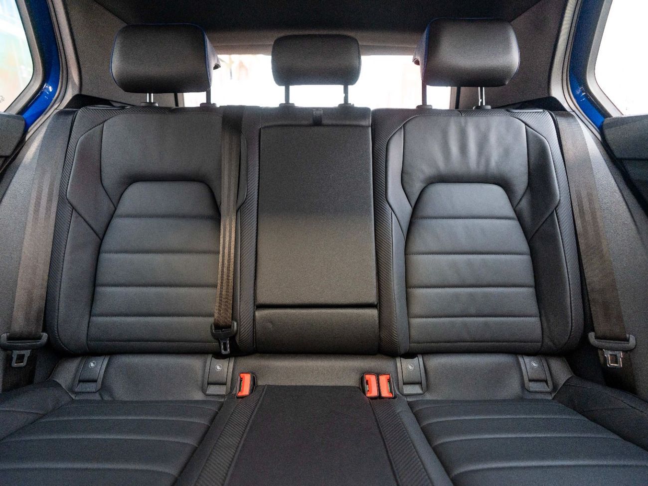 Volkswagen Golf R Base 2.0T