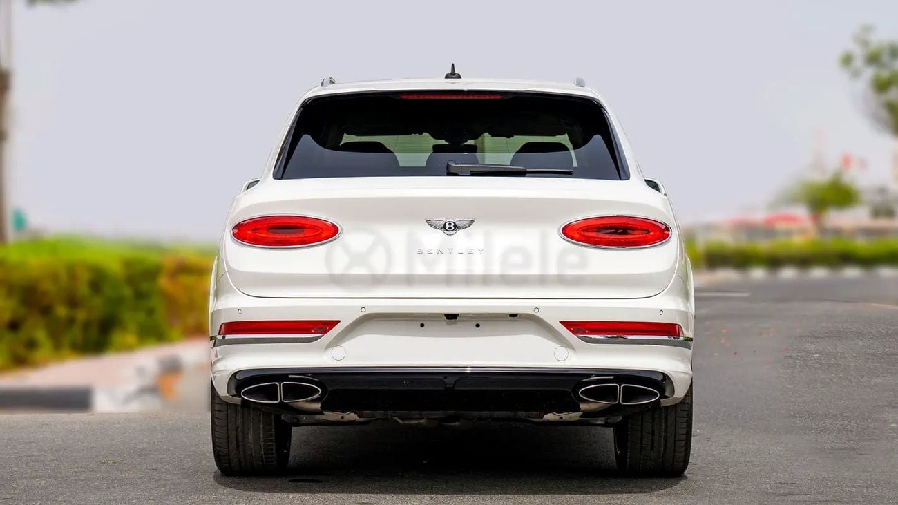بنتلي بينتايجا 1-YEAR WARRANTY + SERVICE INCLUDED | IN-HOUSE FINANCING | 0% DOWNPAYMENT (BANK)