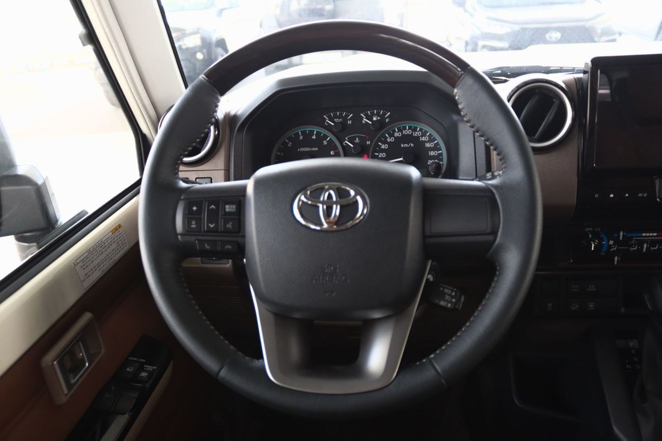 Toyota Land Cruiser 2025 LAND CRUISER GRJ 71 4.0 V6 AT FULL  **EXPORT ONLY**التصدير فقط خارج الخليج**