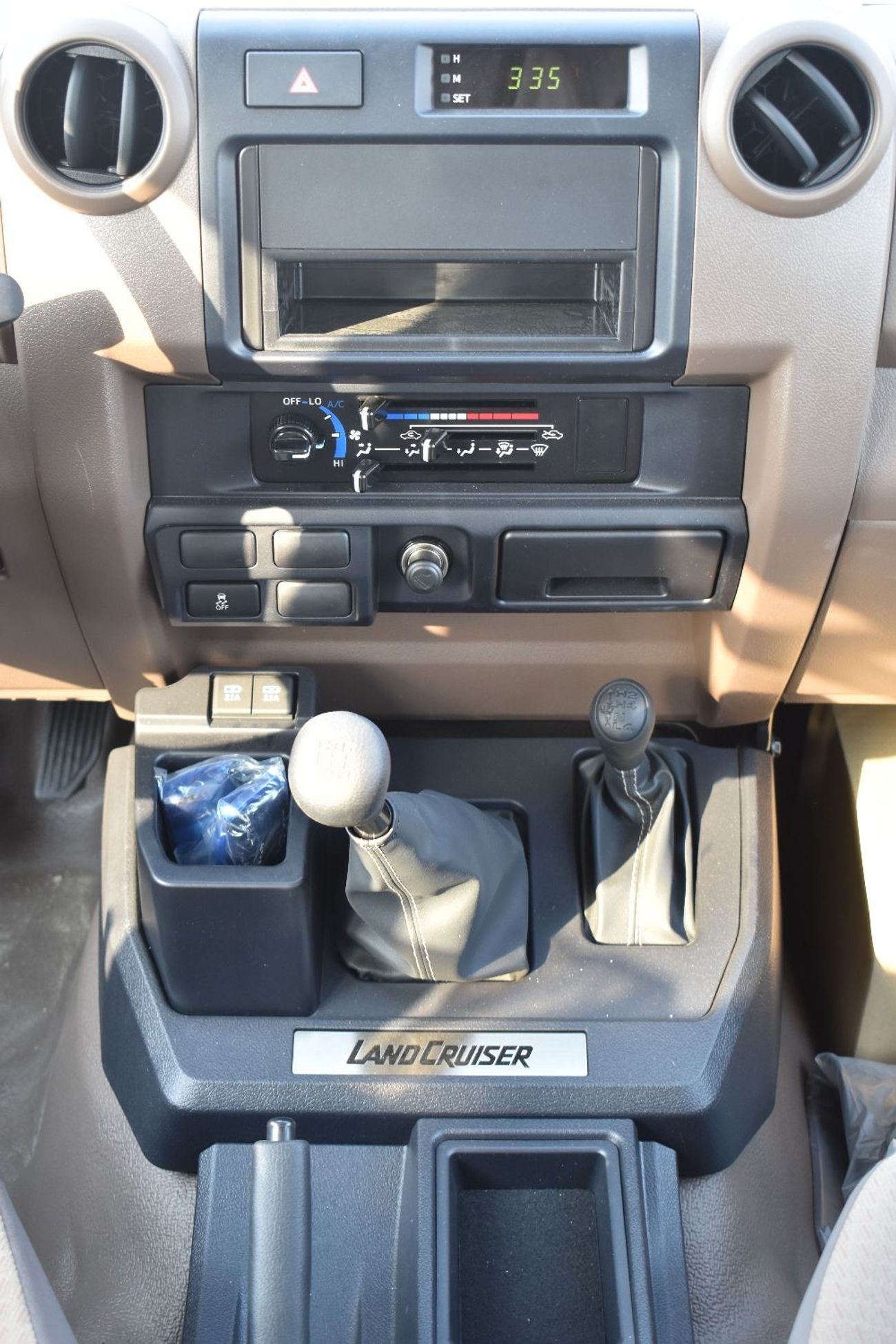 Toyota Land Cruiser Pick Up 2023 MODEL: TOYOTA LAND CRUISER PICKUP LC79 4.5L V8 M/T