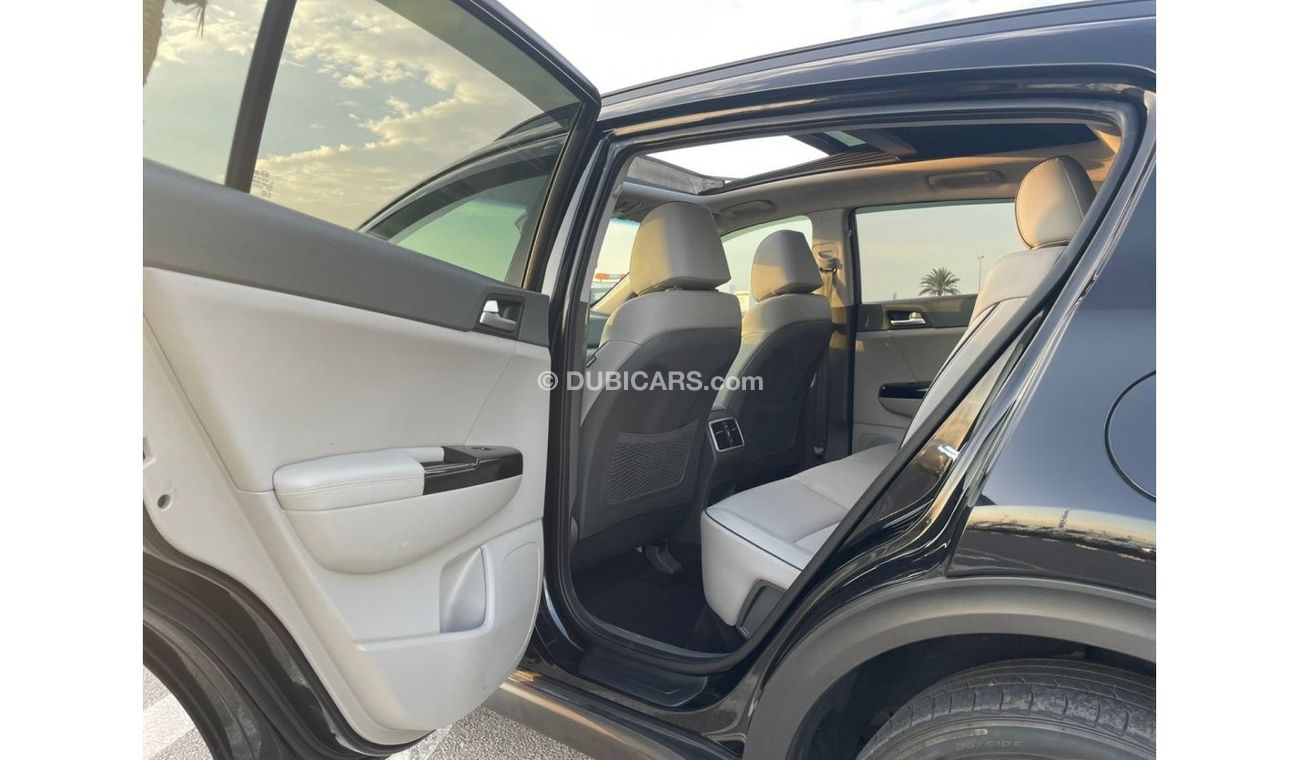 Kia Sportage 2018 Kia Sportage EX 2.4L 4X4 Full Option Panorama / Export only