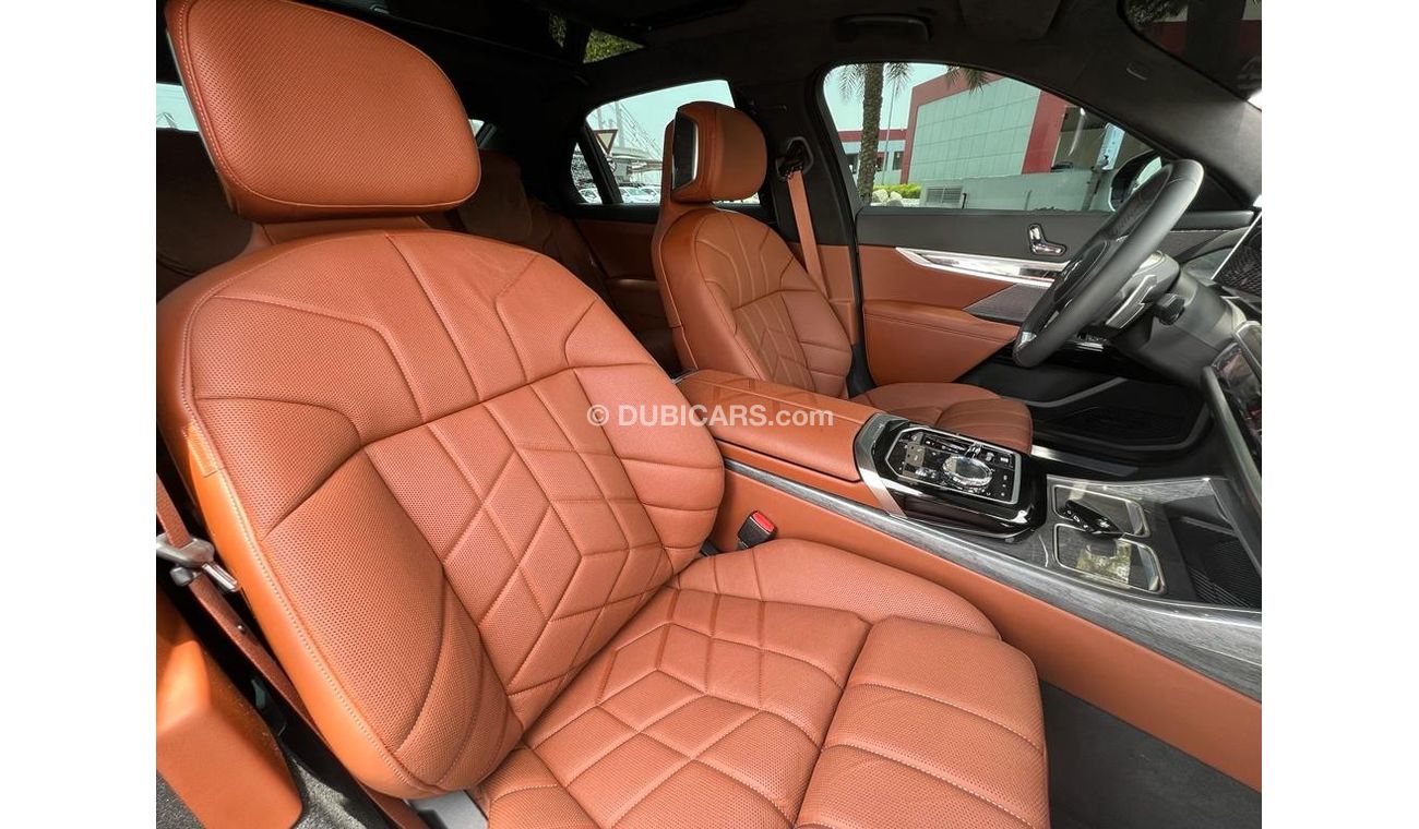 BMW 740Li BME 740i Luxury Pure Excellence 2023 GCC UNDER WARRANTY SERVICE CONTRACT