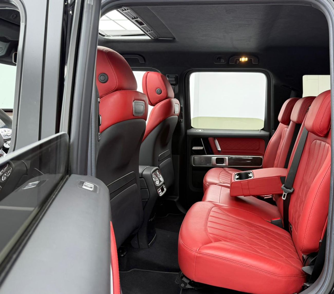 Mercedes-Benz G 63 AMG 4MATIC SUV 2022 Mercedes-AMG G63,EMC Warranty ,Gargash Service Contract ,Full Service History ,GCC