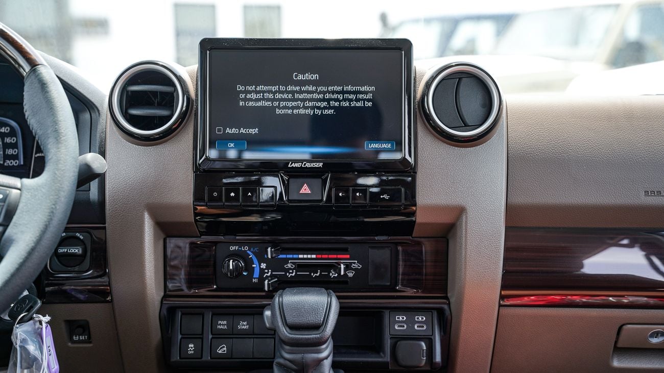 تويوتا لاند كروزر بيك آب