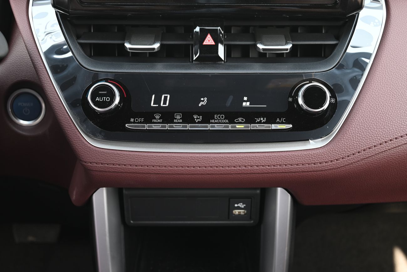 Toyota Corolla Cross 1.8L Hybrid Basic Option