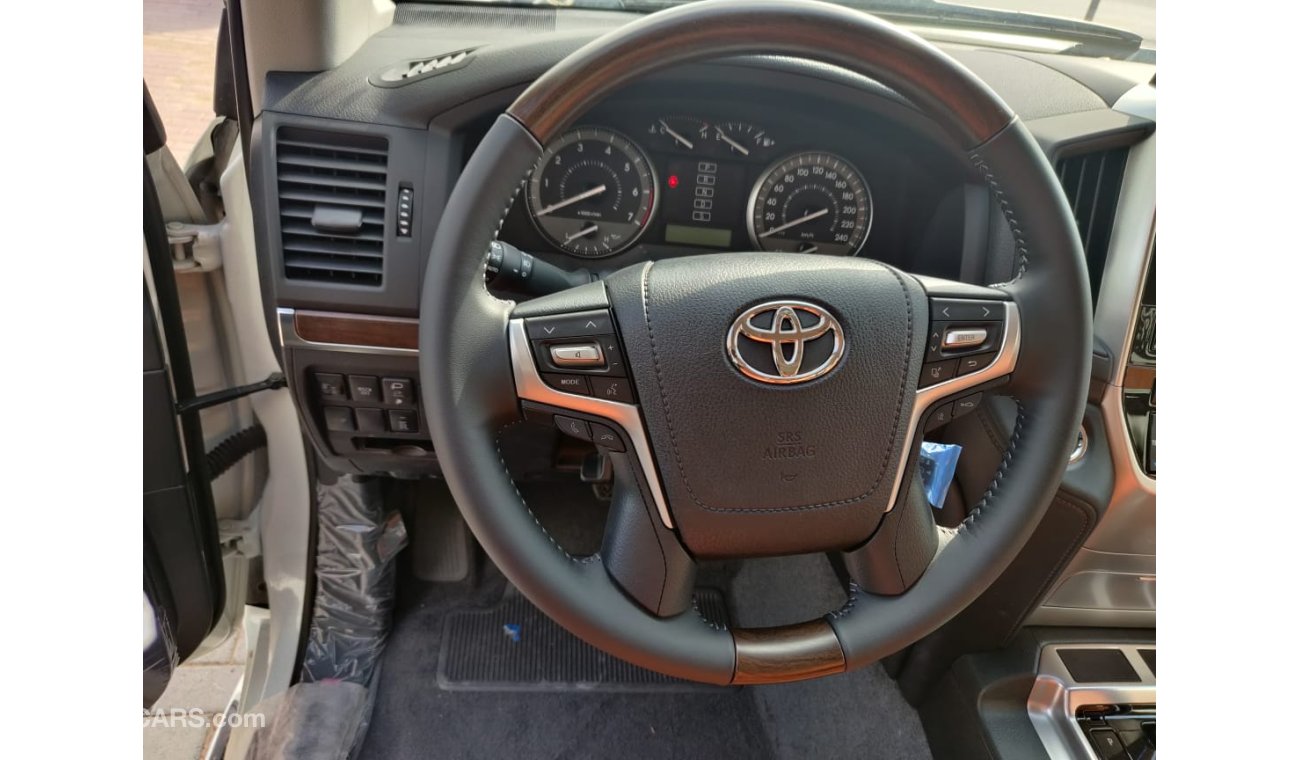 Toyota Land Cruiser 4.0L Petrol A/T Full Option