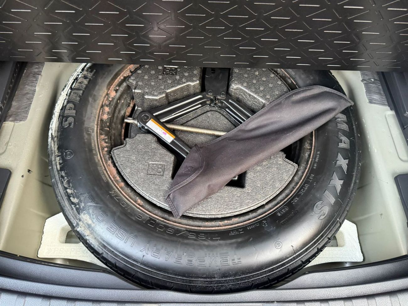 تويوتا راف ٤ TOYOTA RAV4 LIMITED | BIG SCREEN WITH NEW SPEED METAR | FULL OPTION