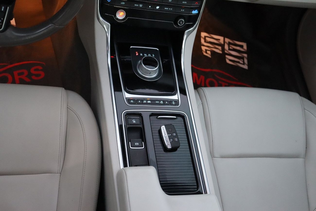 جاكوار XF JAGUAR XF R-SPORT 3.5L SUPERCHARGER 2016