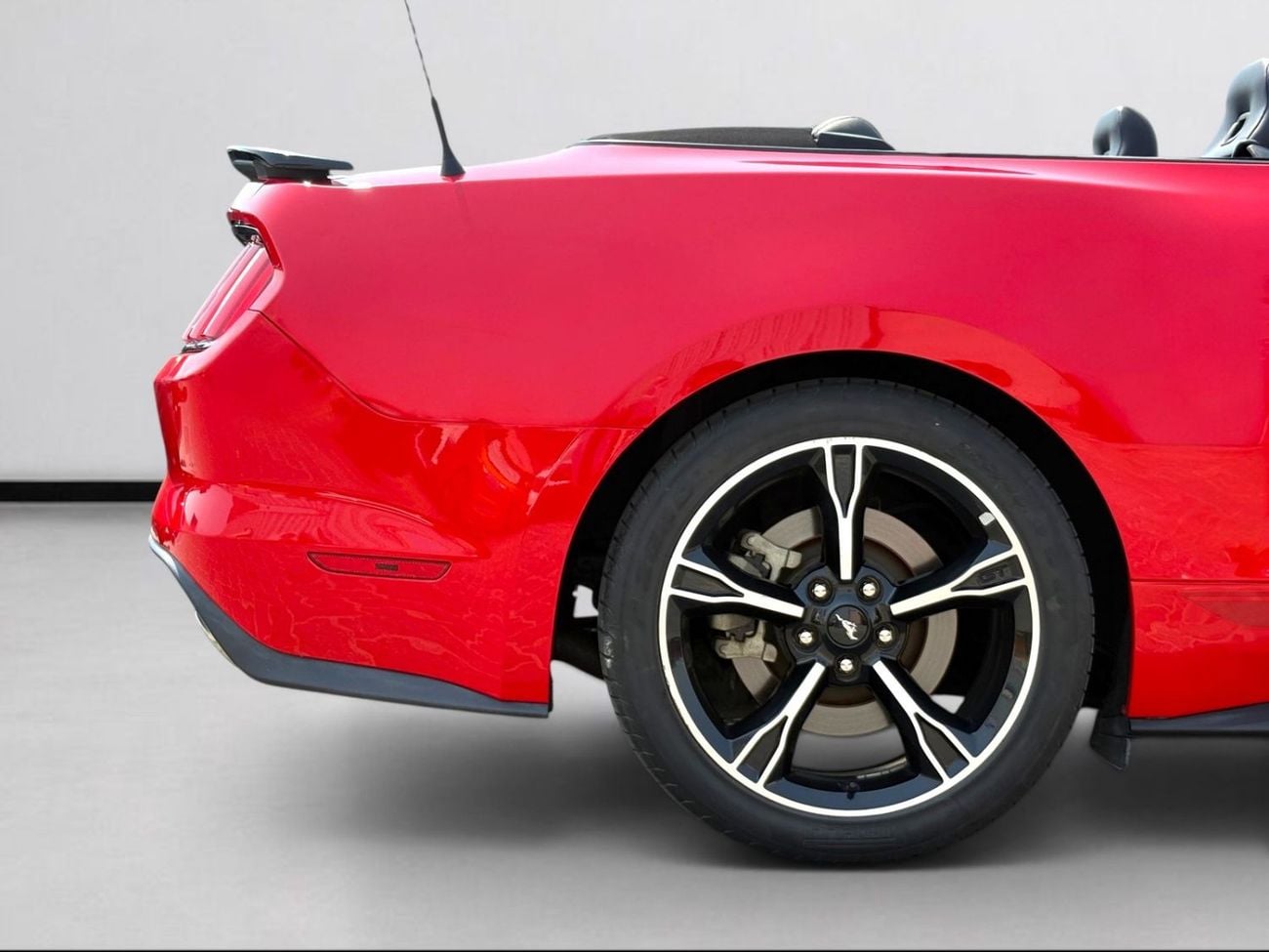 Ford GT STD AED 1,700 P.M | 0% DOWN PAYMENT | FORD MUSTANG GT CALIFORNIA SPECIAL CABRIOLET | 5.0L V8 | 2017