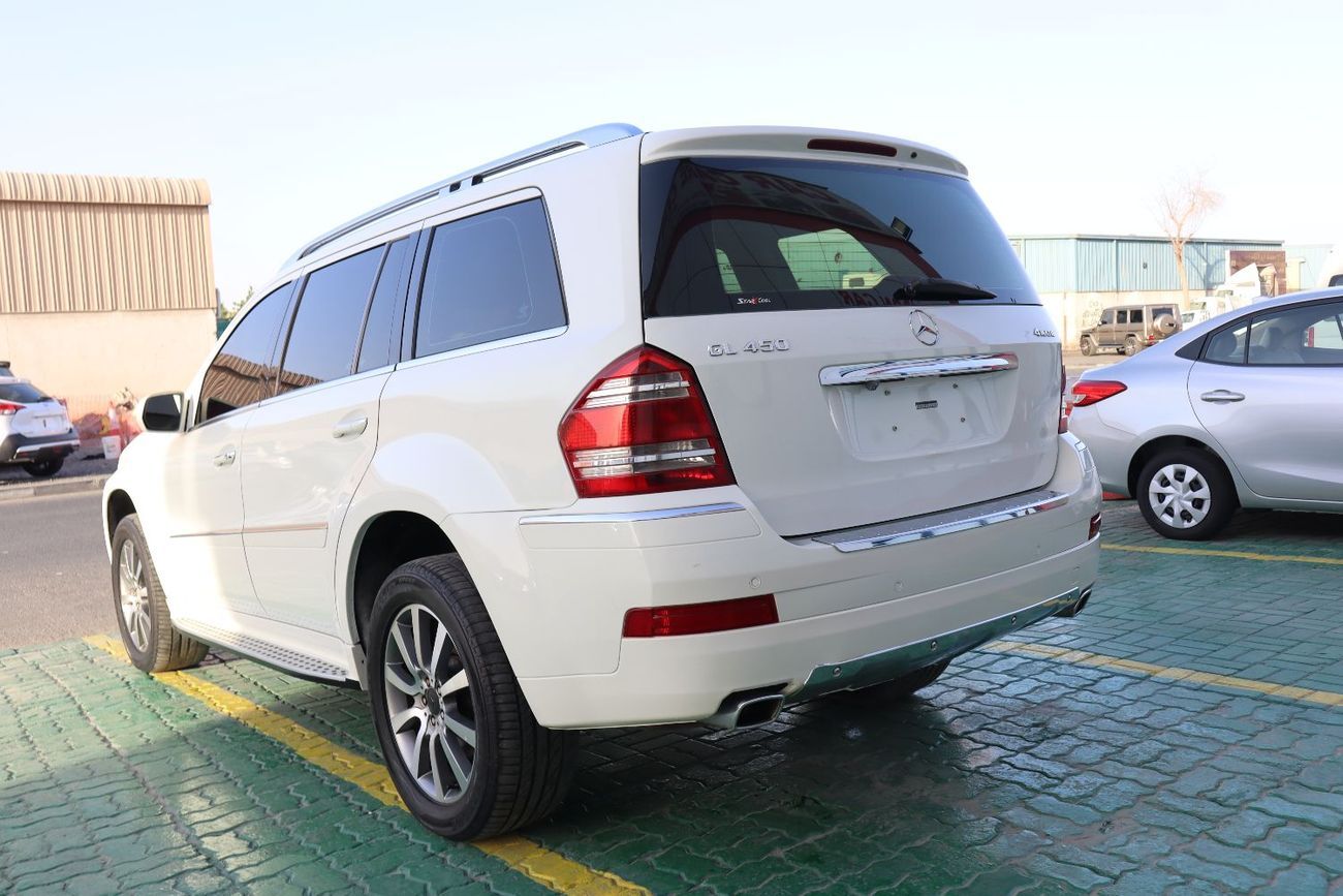 مرسيدس بنز GL 450 Mercedes-Benz GL 450 4.7L GCC