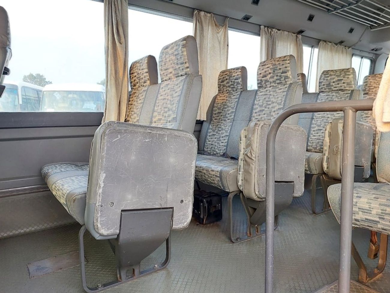 Mitsubishi Rosa MITSUBISHI ROSA BUS RHD DIESEL  MANUAL 29SEATER(PM10795)