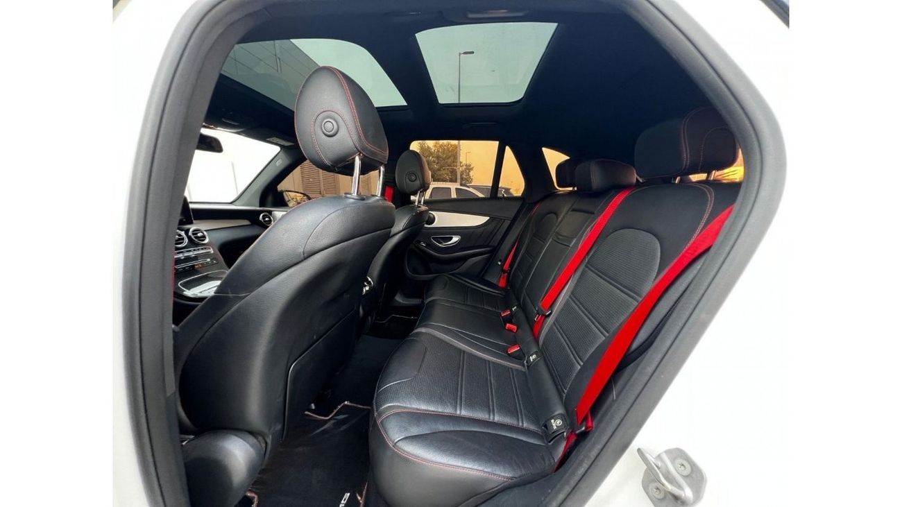 Mercedes-Benz GLC 43 MERCEDES GLC-43 GCC 2017 ORGINAL PAINT // ACCIDENT FREE // PERFECT CONDITION