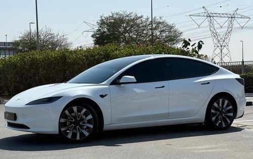 Tesla Model 3 Rear-Wheel Drive OFFER PRICE TESLA MODEL 3 2024 STANDARD GCC AUTOPILOT UNDER WARRANTY