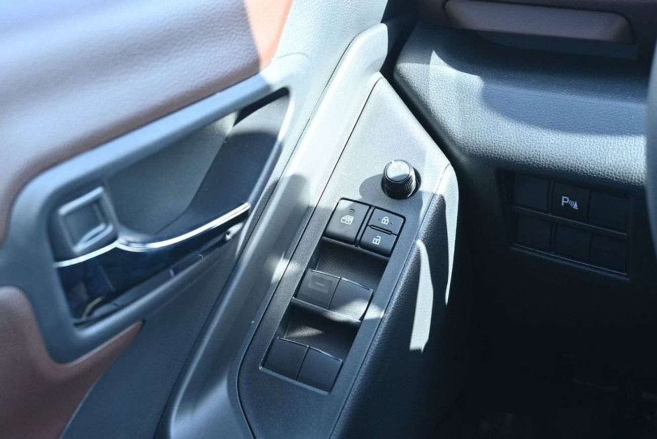 Toyota Innova Toyota Innova 2.0L, FWD Petrol, Color Bronze, Model 2024 (Export Price)