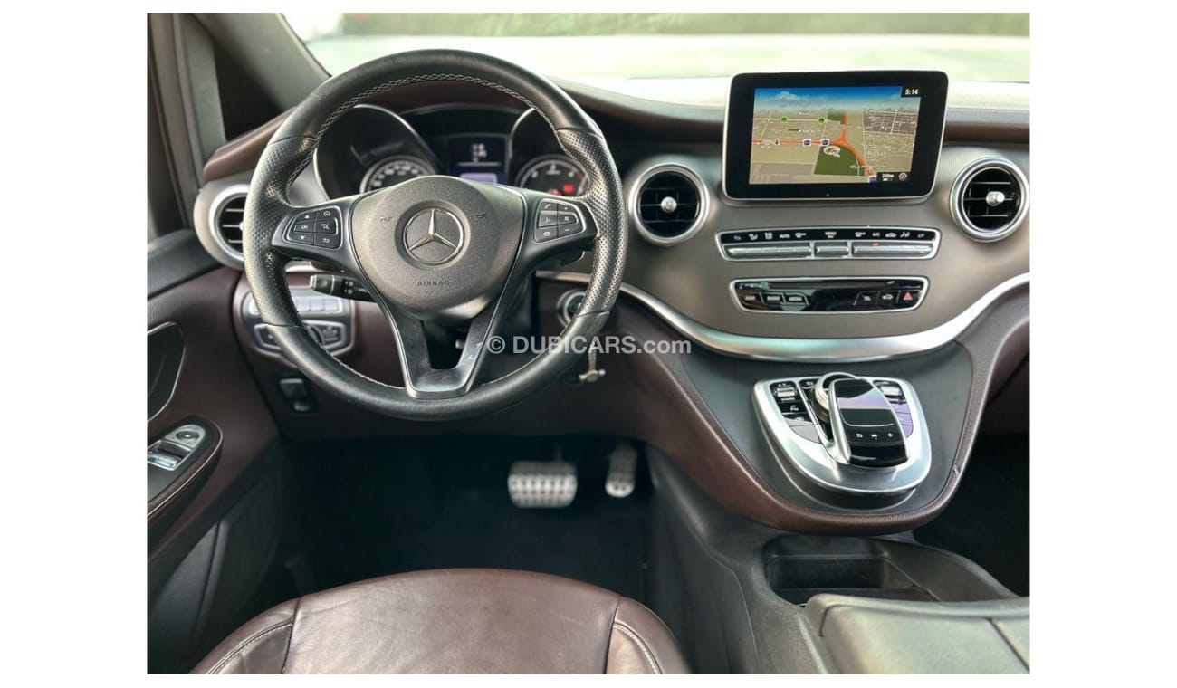 Mercedes-Benz V 220 V-220 Diesel V4 Full Option // Perfect Condition in side out side //