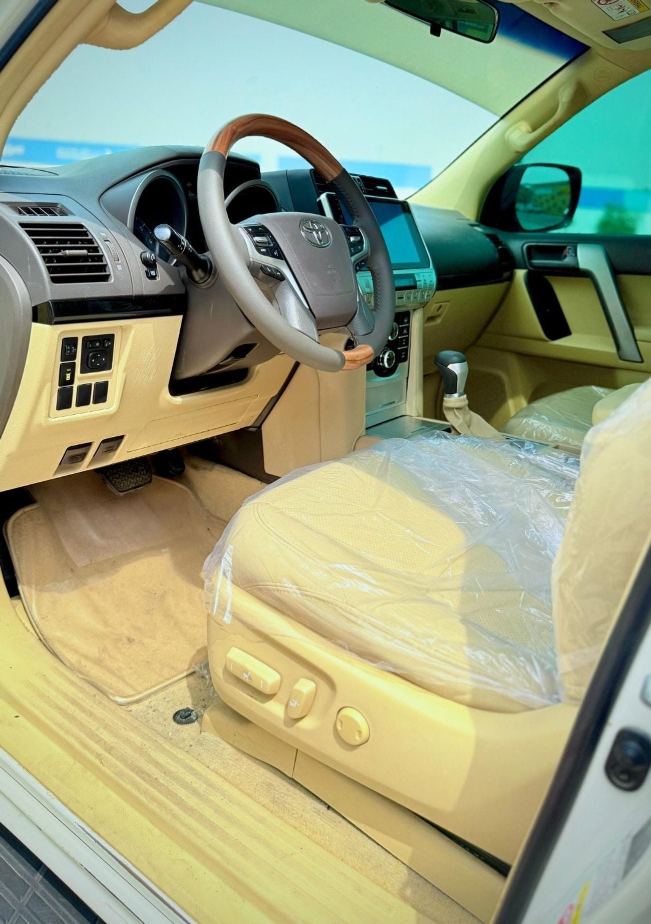 Toyota Prado 2015 Facelift To 2023 Shape LHD V4 Full Option Top Of The Range Very Clean And Perfect Condition