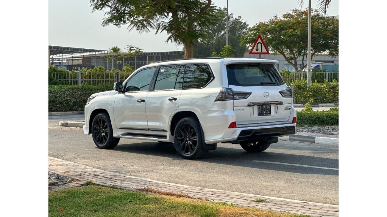 Lexus LX 570 Signature Black Edition LEXUS LX570S BLACK EDITION , 3 YEARS WARRANTY , GCC SPECIFICATION , 5dr SUV,