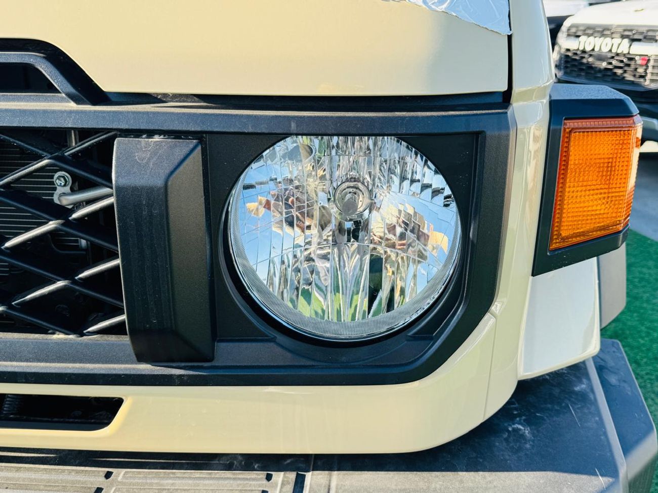 تويوتا لاند كروزر 70 TOYOTA LAND CRUISER (70 SERIES) LC79 2025 MANUAL