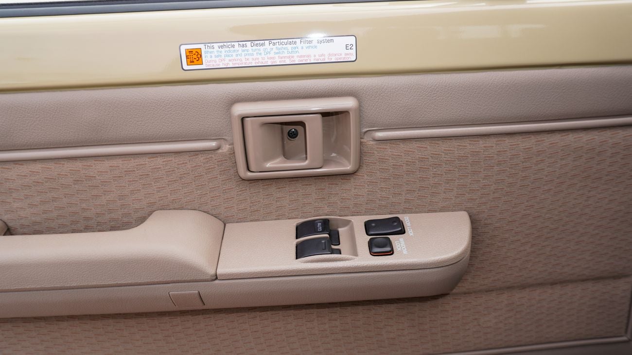 تويوتا لاند كروزر بيك آب LX 4.5 L d V8