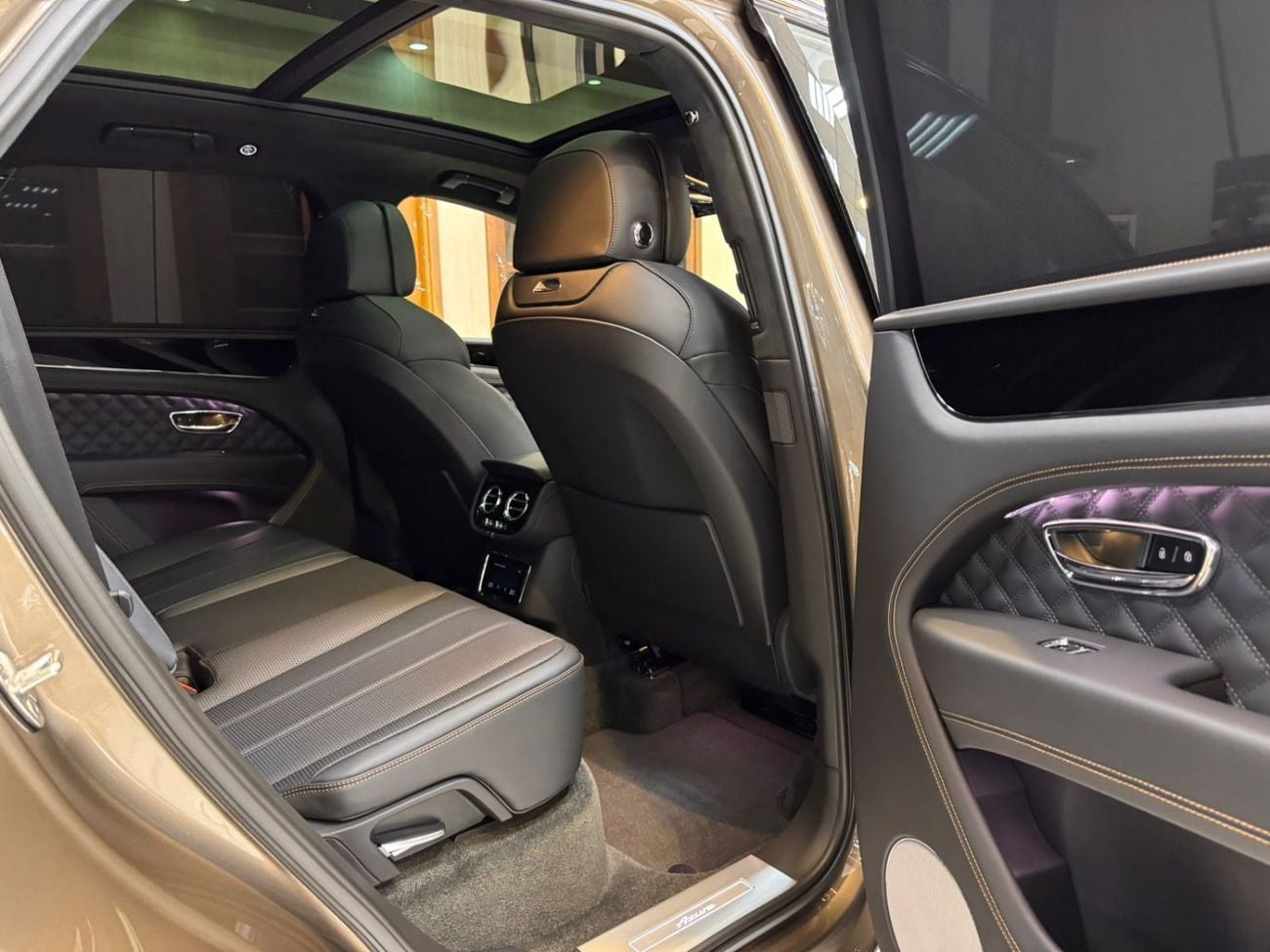 Bentley Bentayga AZURE