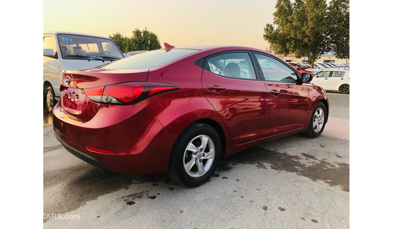 Hyundai Elantra Mint condition - very low mileage