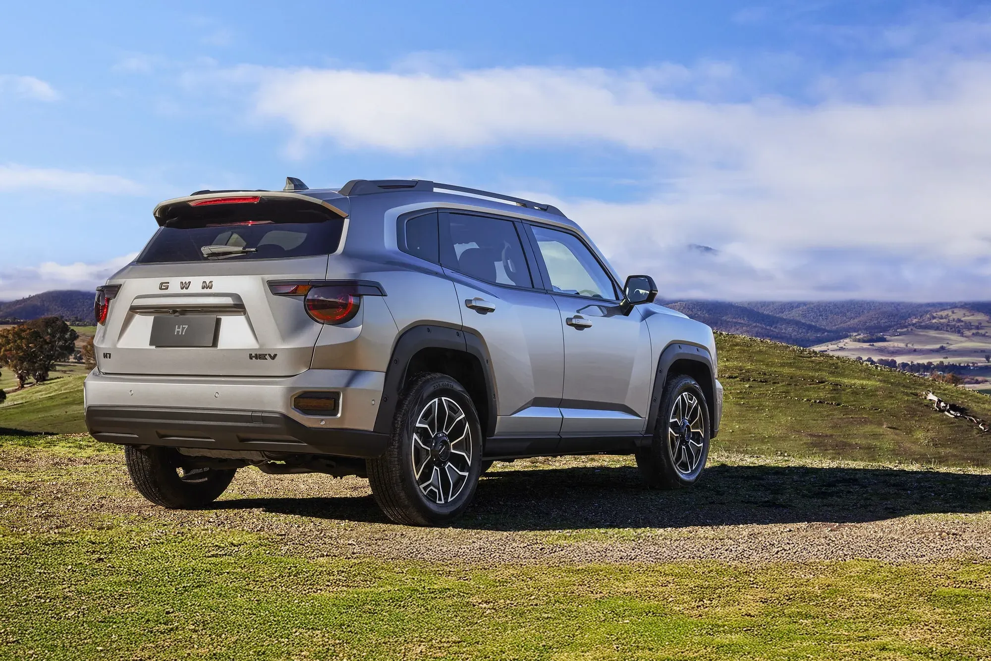 هافال H7 exterior - Rear Left Angled