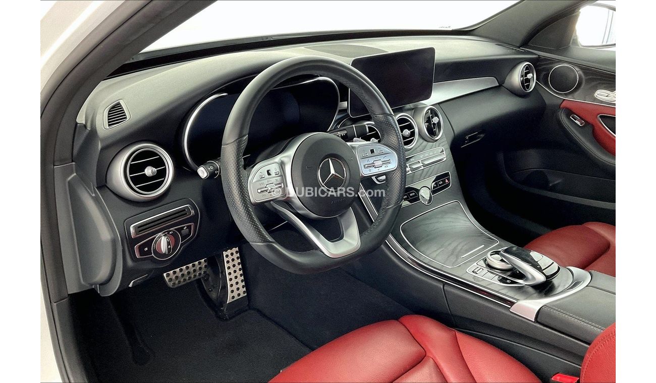 Mercedes-Benz C 200 Premium (AMG Line)