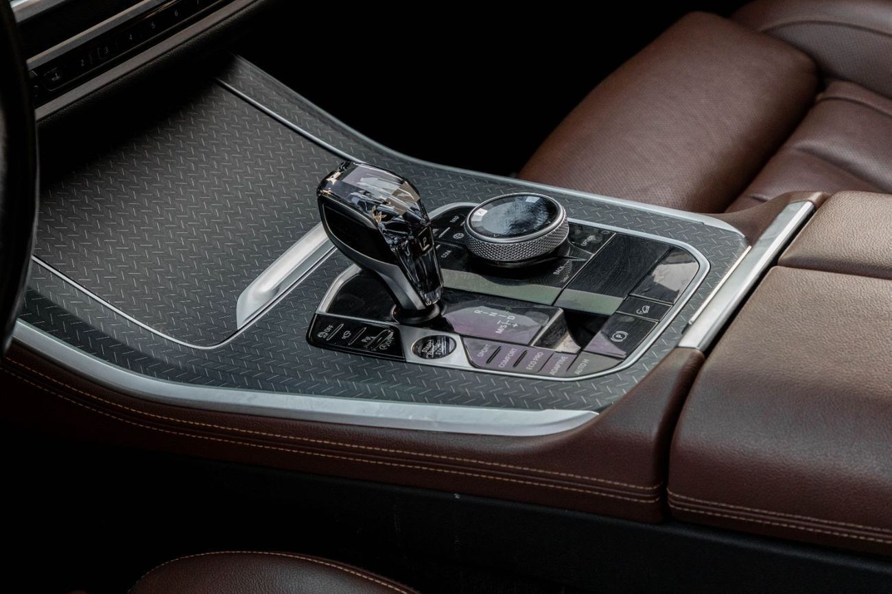 BMW X5 40i M-Kit | 3,427 P.M | 0% Downpayment | Immaculate Condition!