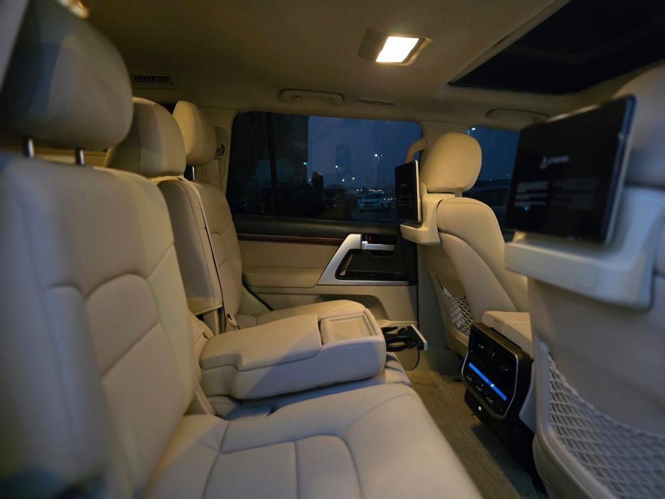 Toyota Land Cruiser GXR 4.6L