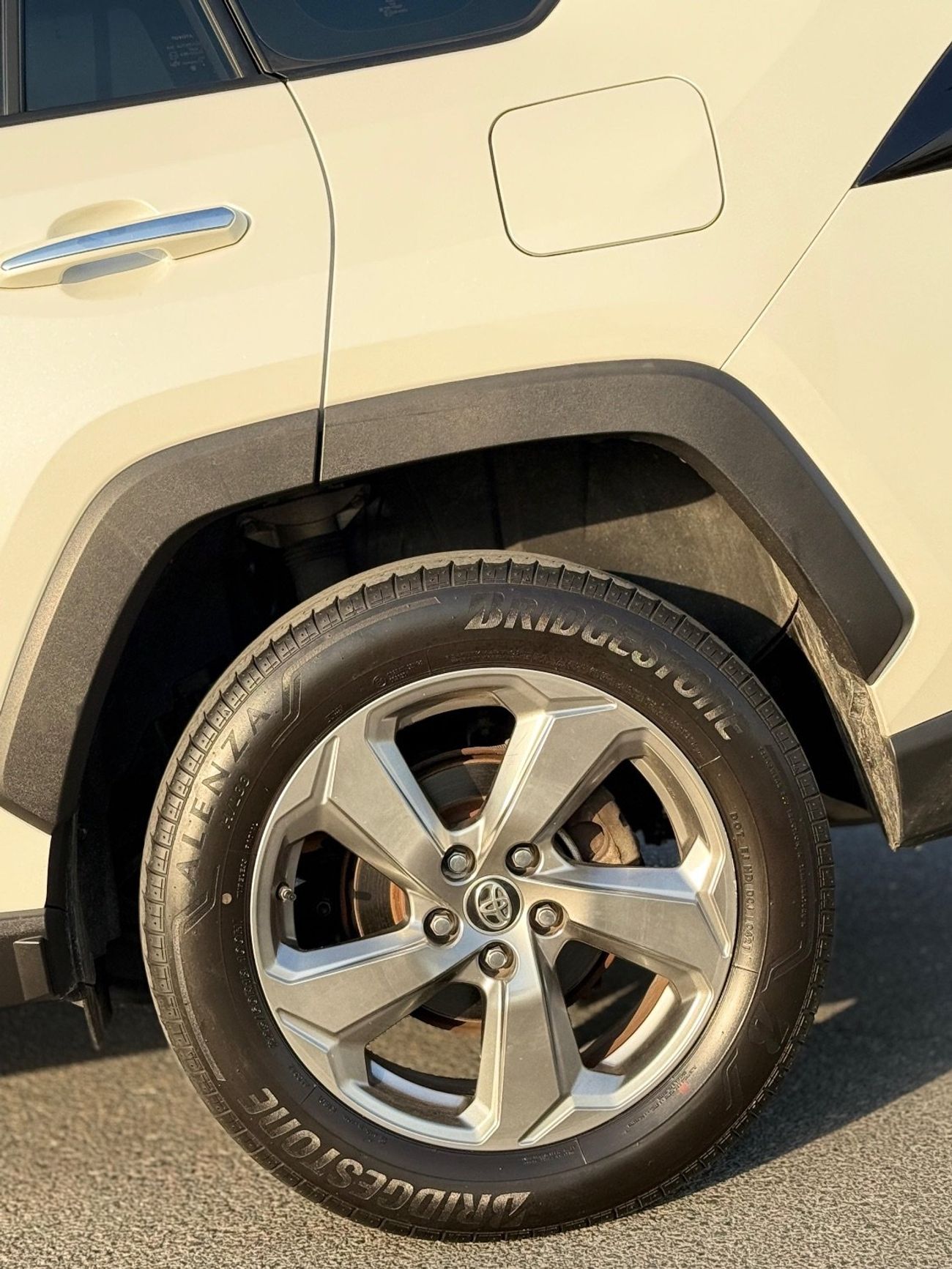 Toyota RAV4 Full Option 360 camera Japanese 2.0 L