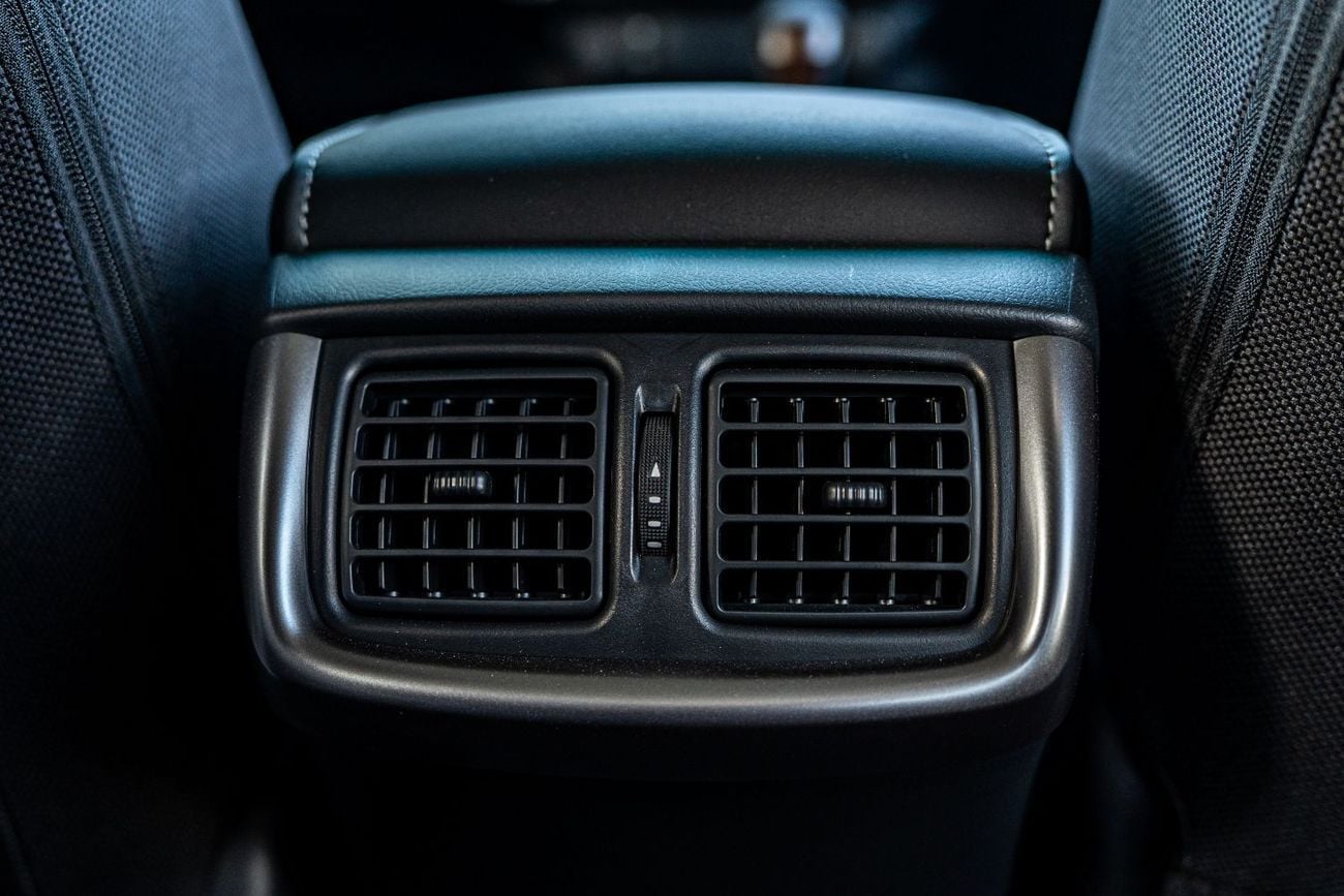 تويوتا هيلوكس Toyota Hilux  4.0-l 4WD pickup  2026 4-door cabin, automatic