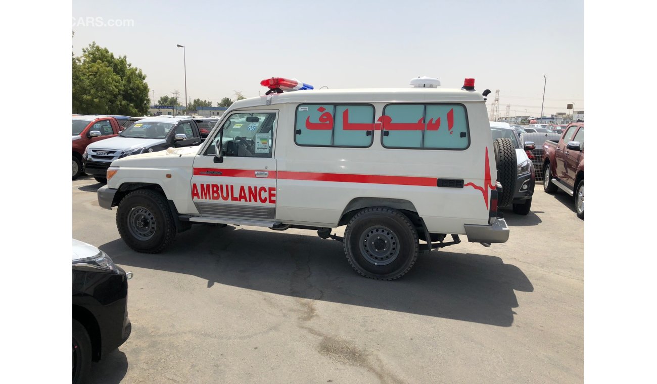 تويوتا لاند كروزر VDJ78 DIESEL V8 AMBULANCE