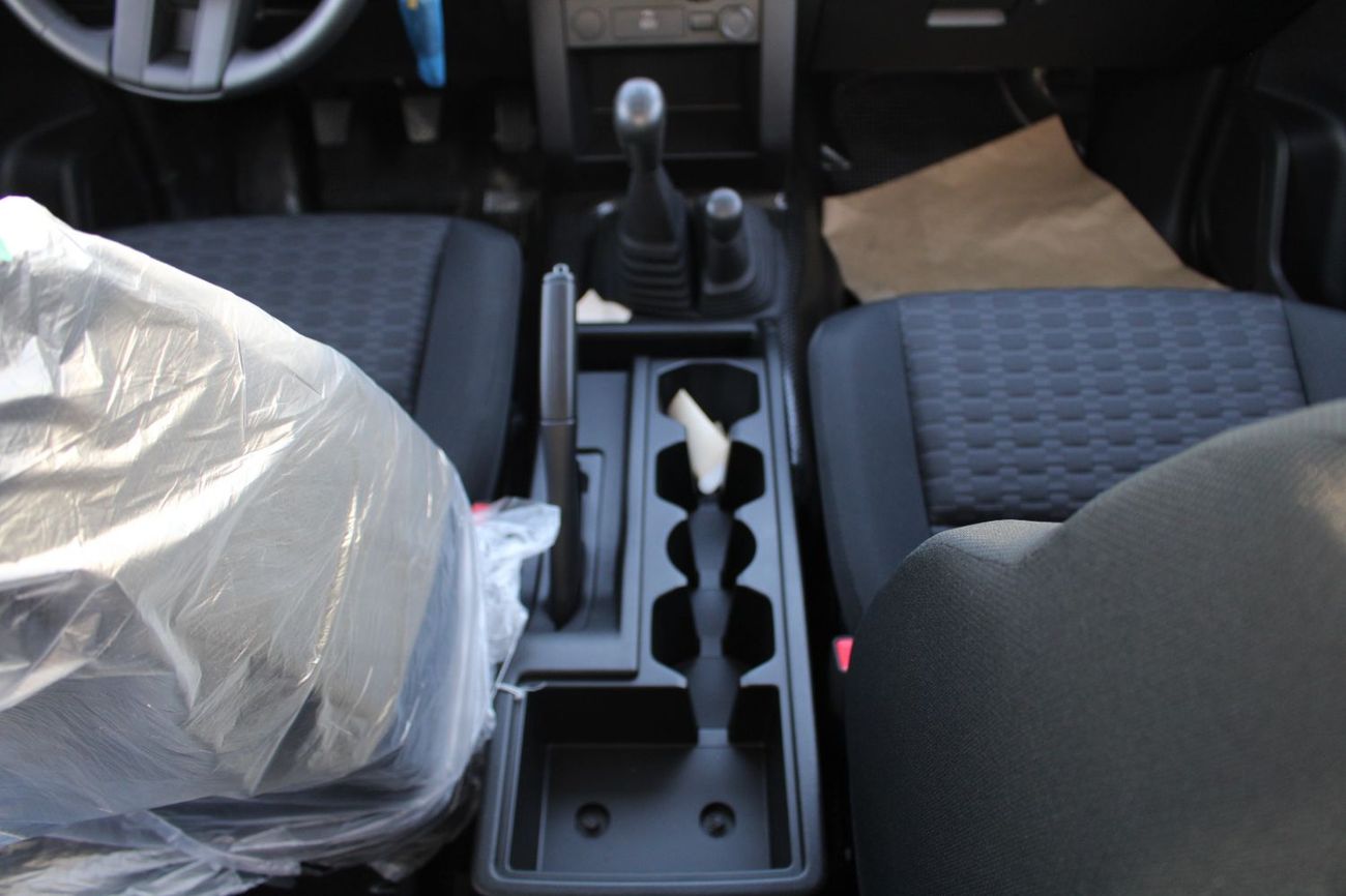 Mitsubishi L200 MITSUBIHSI L200 2.4L DIESEL DOUBLE CABIN 4 X 4 GL MANUAL