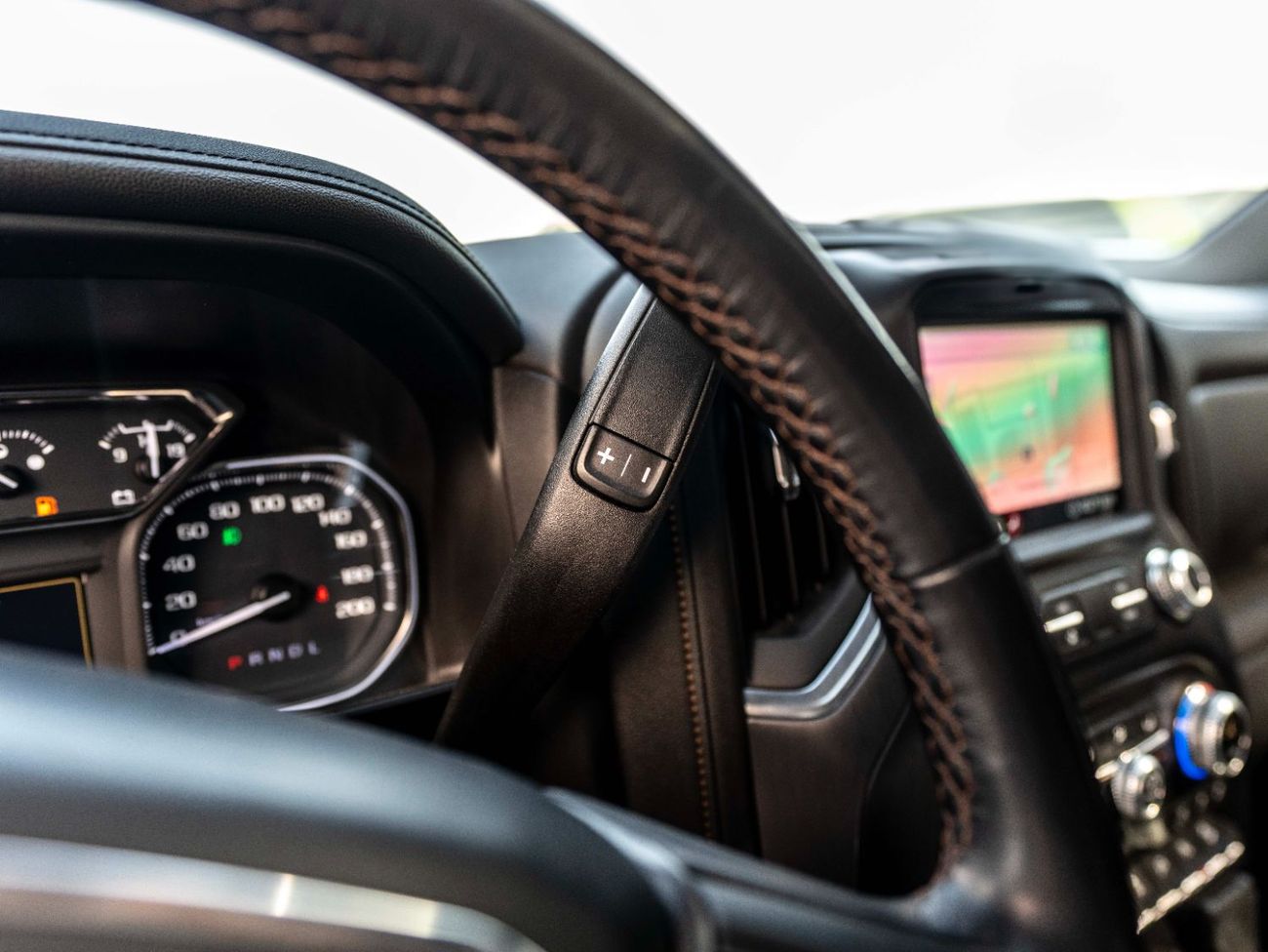 جي أم سي سييرا 5.3L V8 AT4 Crew Cab (AWD)