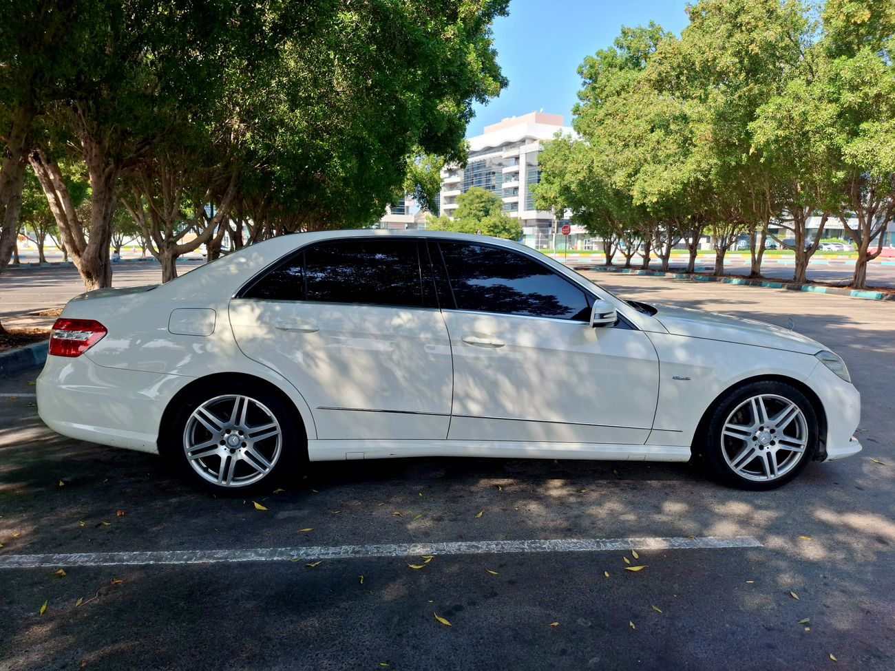 مرسيدس بنز E 250 Mercedes Benz E250 Avantgarde 2010 Excellent condition