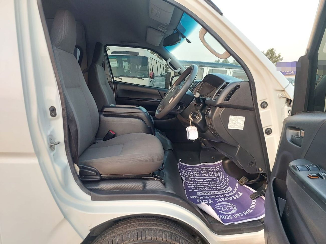 تويوتا هاياس TOYOTA HIACE COMMUTER VAN RHD 2016 MODEL 2.7 L PETROL AUTOMATIC(PM69524)