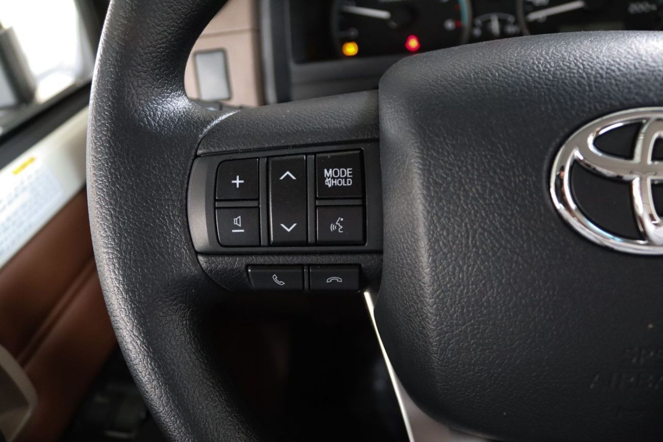 Toyota Land Cruiser 70 2025 TOYOTA LAND CRUISER GDJ 76 2,8 DIESEL M/T **التصدير فقط خارج الخليج**EXPORT ONLY**