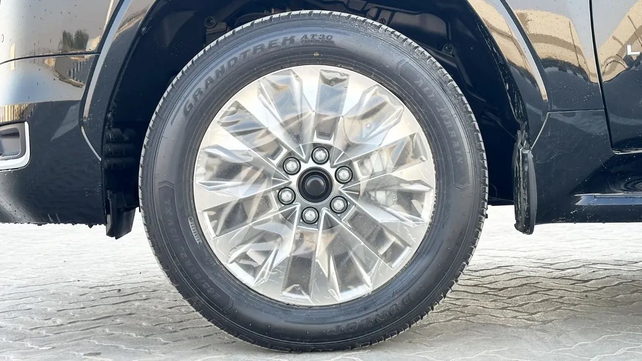 Toyota Land Cruiser VXR 3.5L Twin Turbo Full option / Export Only