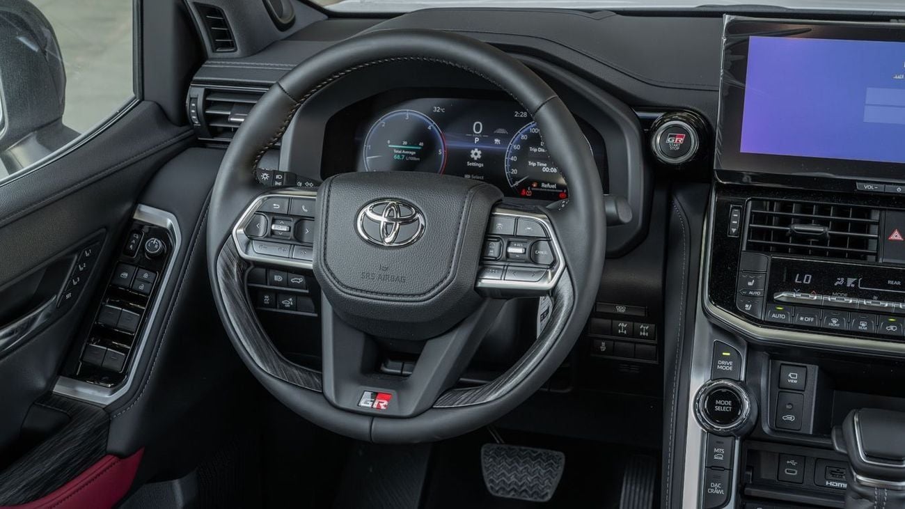 تويوتا لاند كروزر GR SPORT TOYOTA LANDCRUISER 3.3 GRS -2026YM