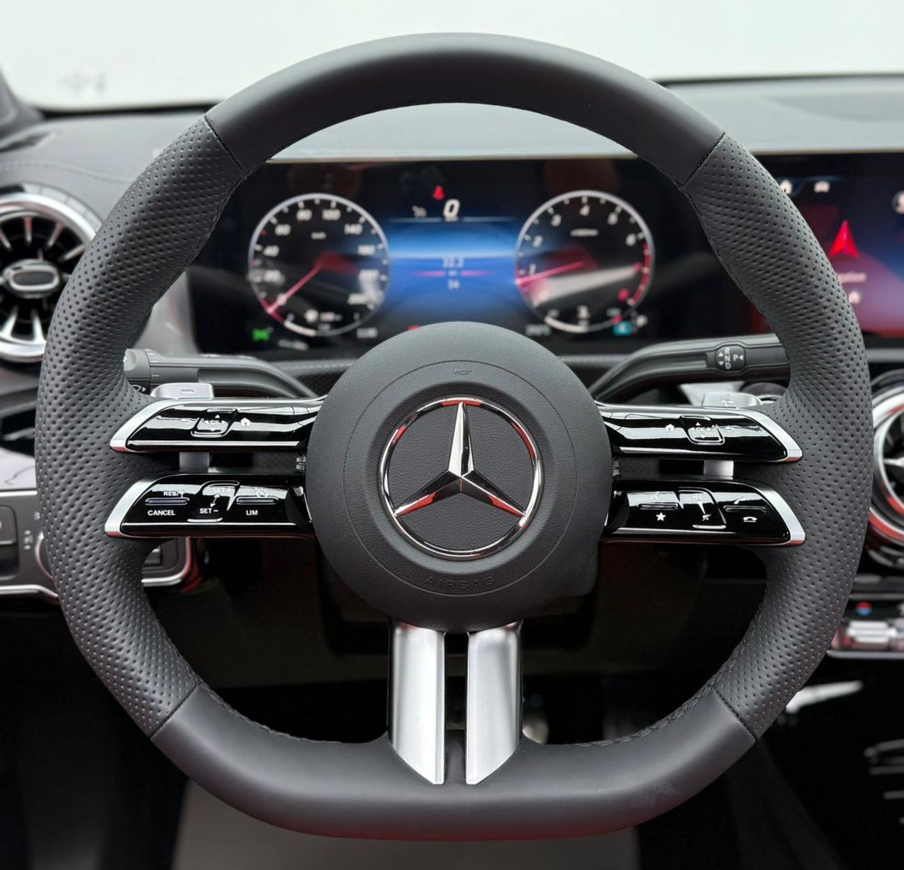 Mercedes-Benz CLA 200 Premium 2.0L *Brand New* 2025 Mercedes-Benz CLA200 AMG Premium, 2030 Mercedes Warranty, Delivery Kms