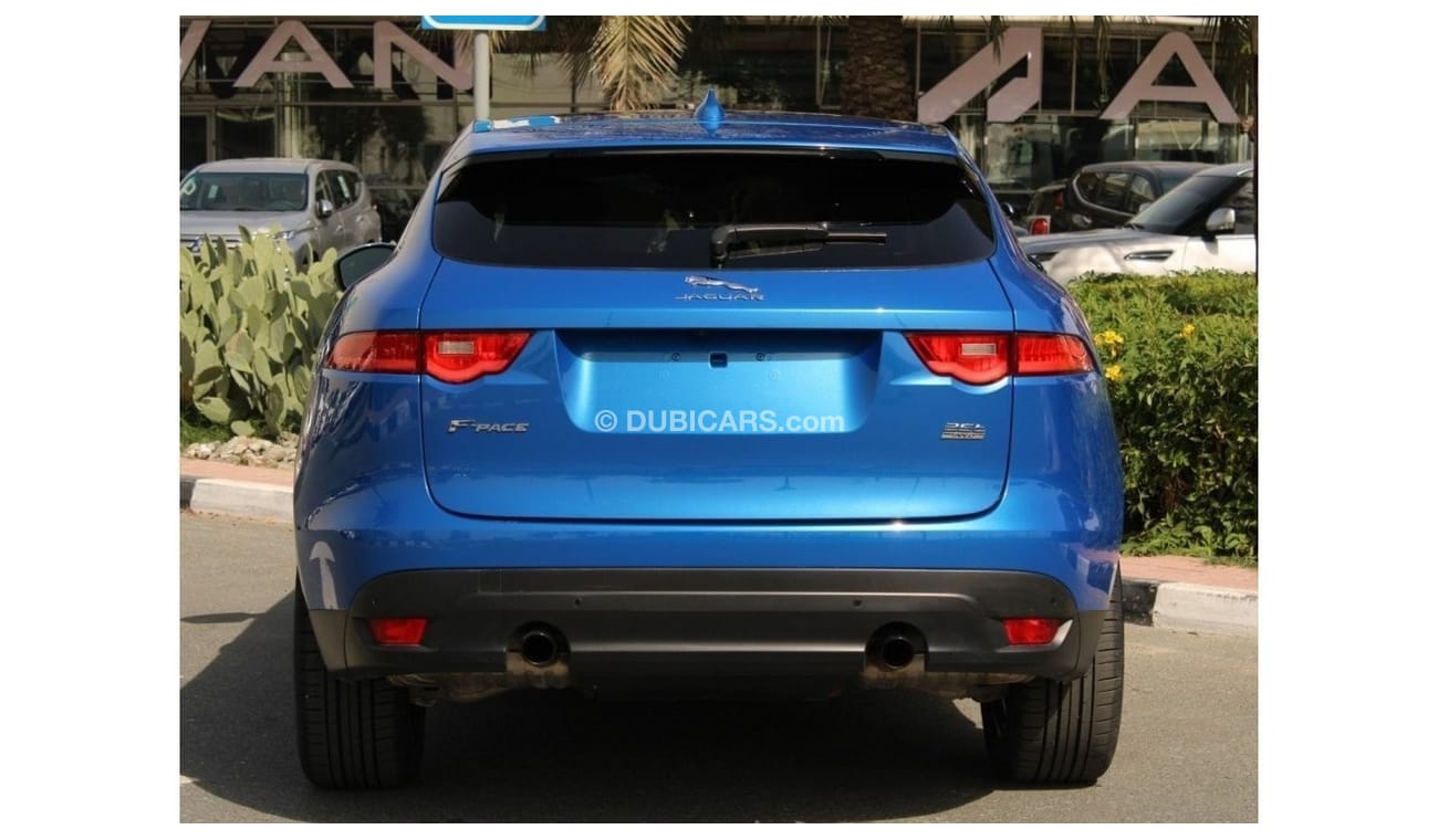 جاكوار F بيس SE