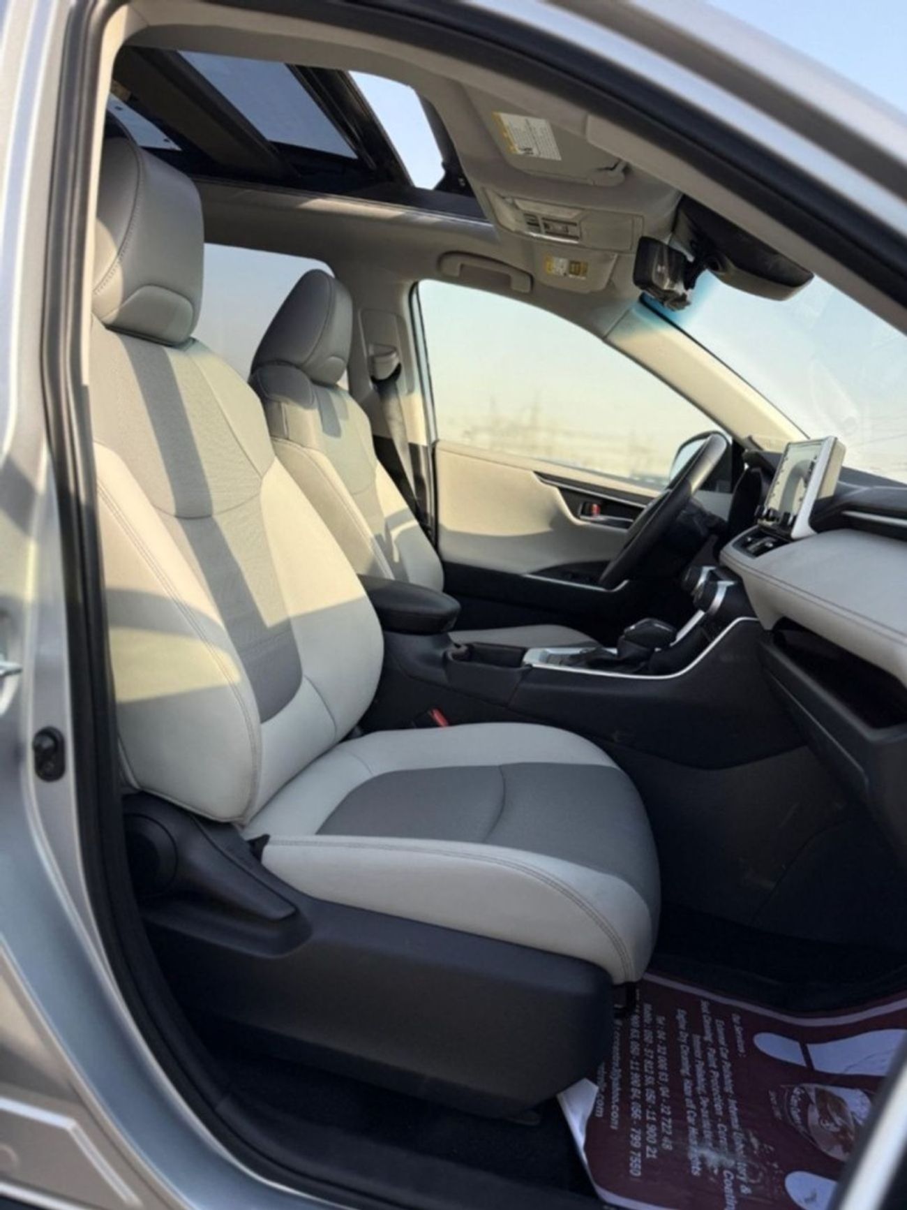 Toyota RAV4 Hybrid Limited panoramic, 360 camera Full Option